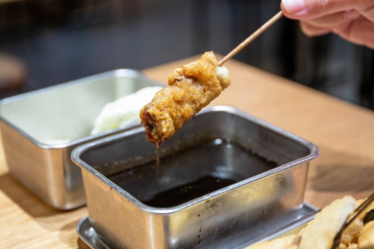Kushikatsu dipping