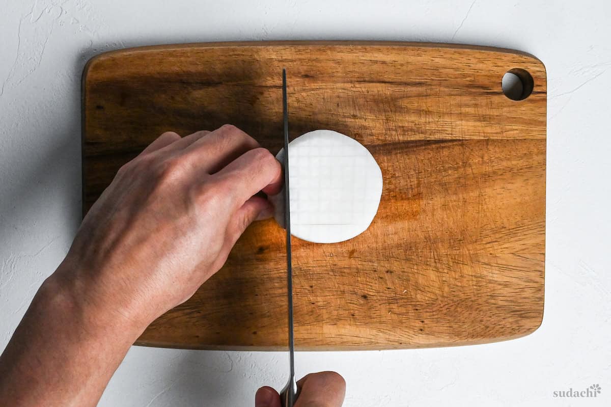 Cutting a cross hatch pattern on top of daikon round