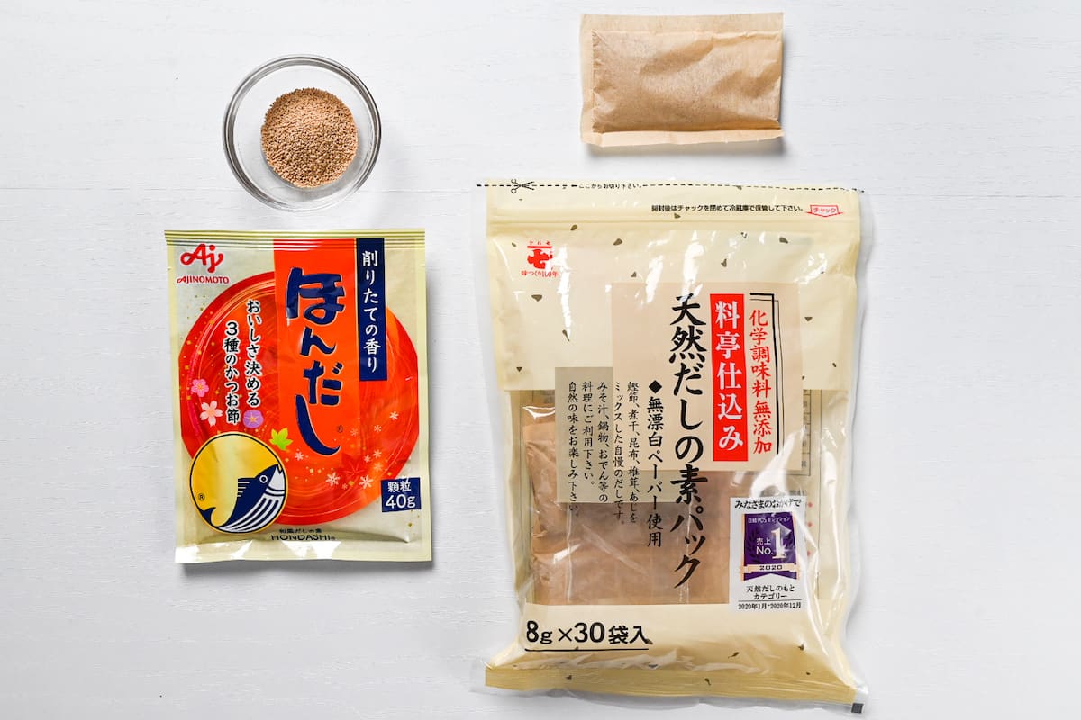 Aji no moto dashi powder and Kanehichi dashi packs
