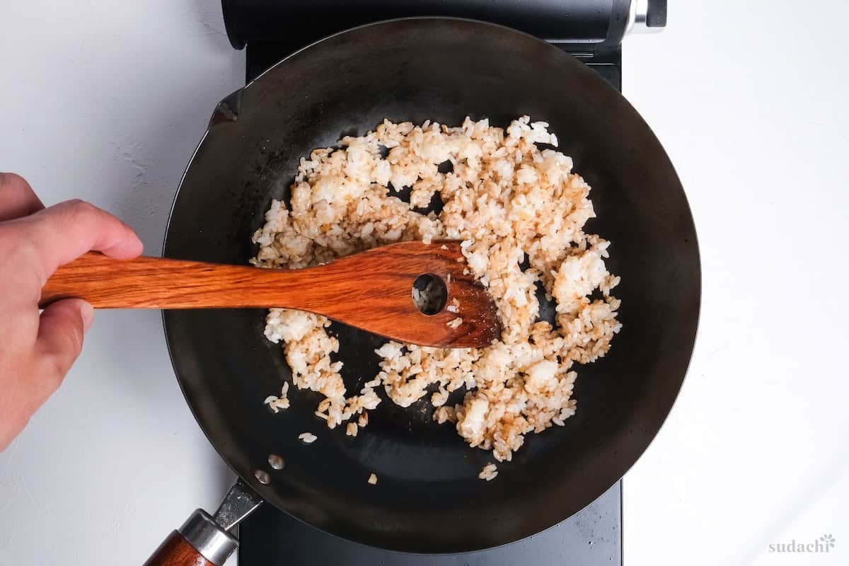 garlic fried rice in a wok