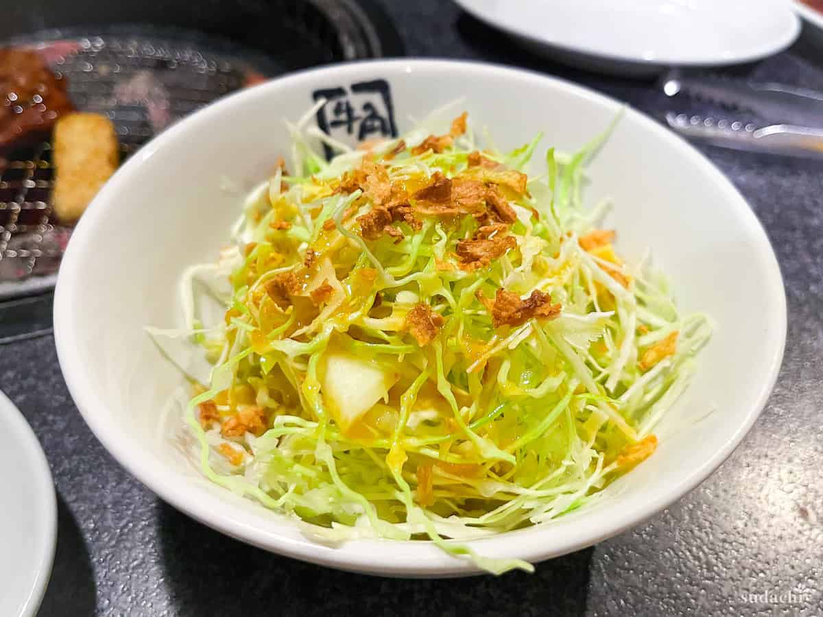Gyukaku's yamitsuki cabbage in a white bowl