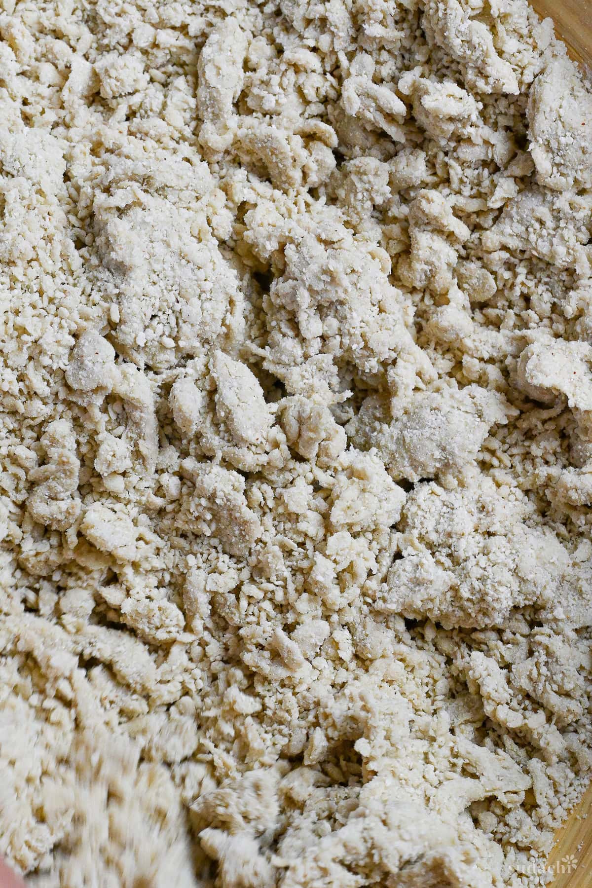 moistened crumbs of soba noodle dough before kneading