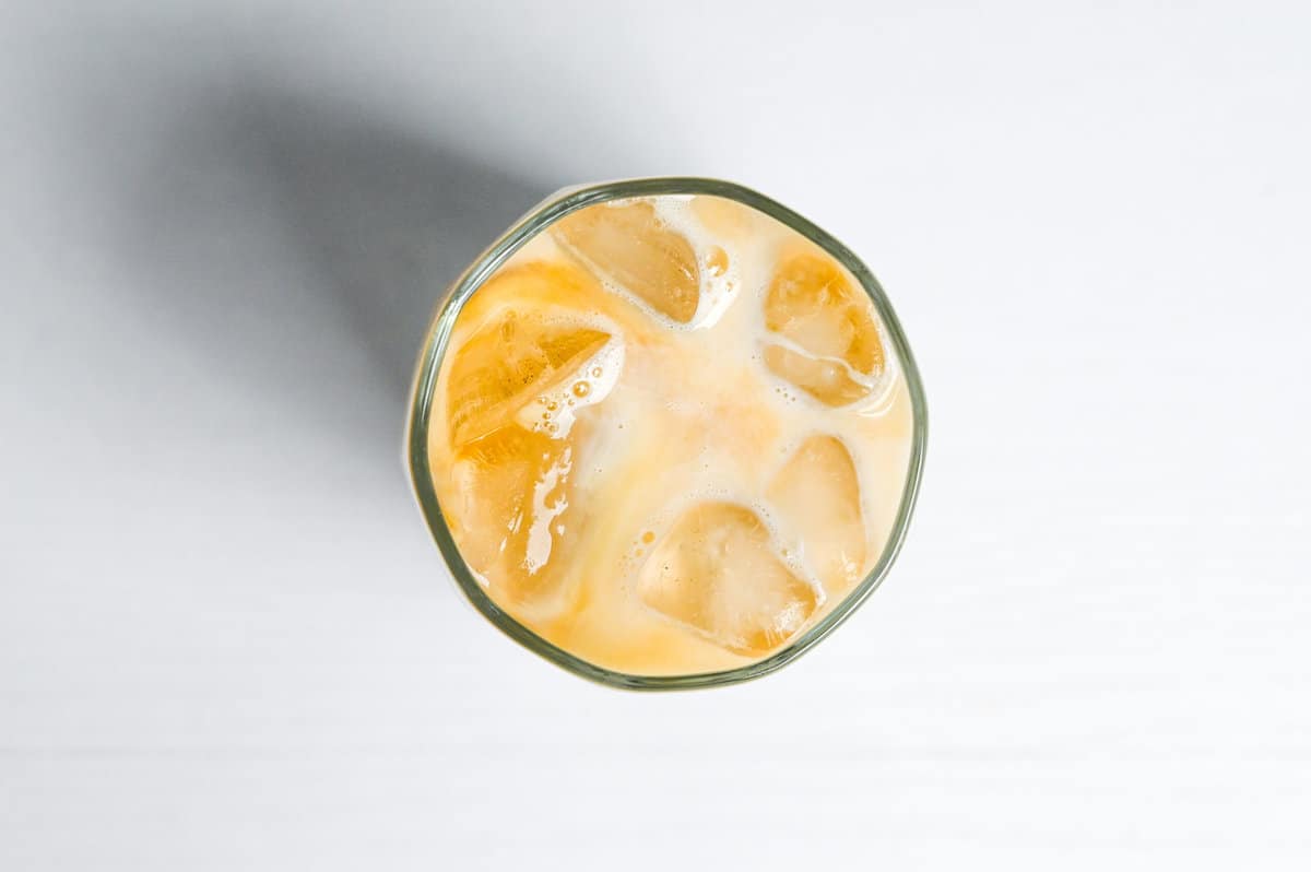 completed iced hojicha latte