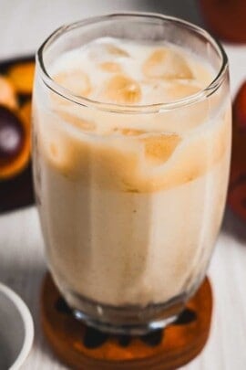 iced hojicha latte with wagashi (Japanese sweets) and Japanese style teapot