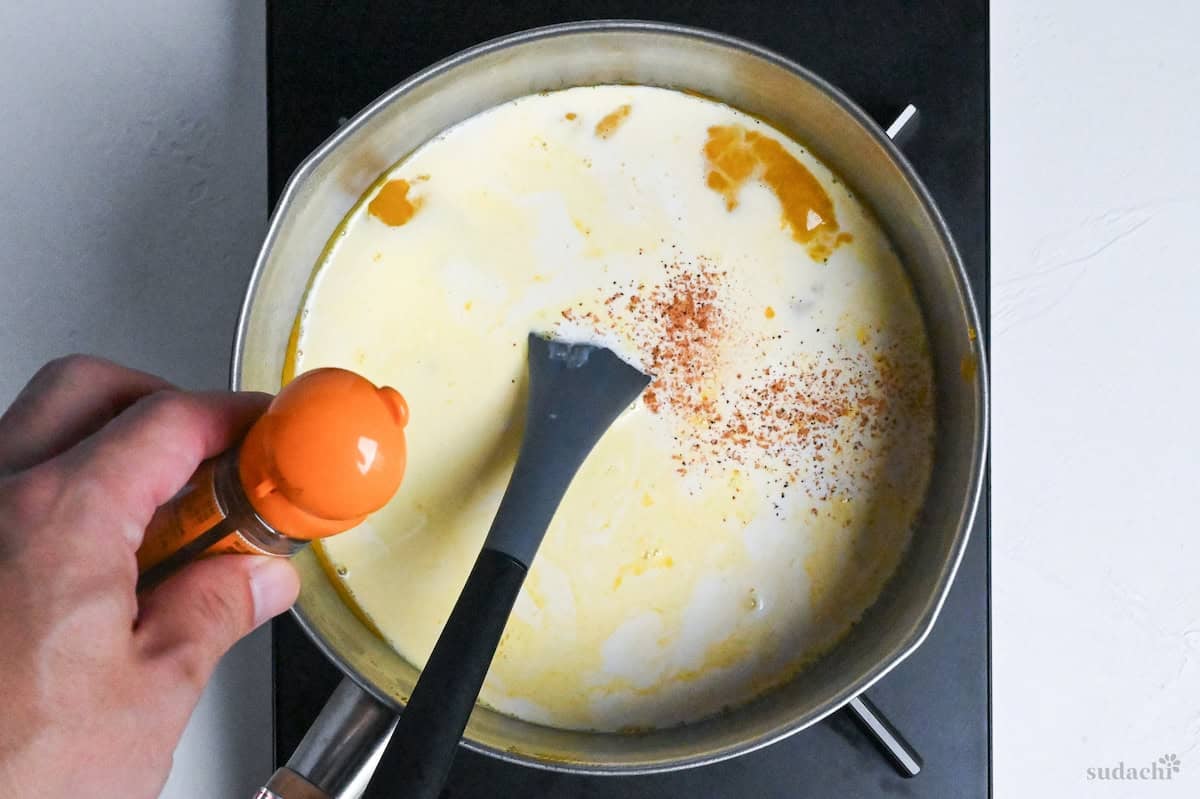 flavoring kabocha soup with a touch of nutmeg
