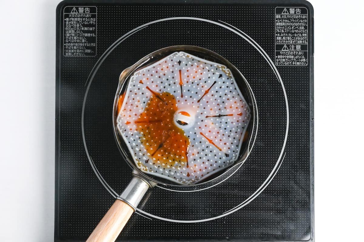 buta no kakuni simmering with drop lid