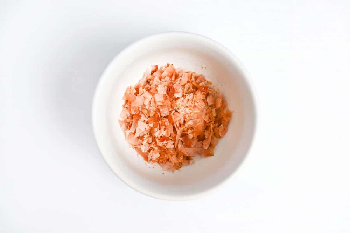 Saihen katsuobushi in a small white bowl