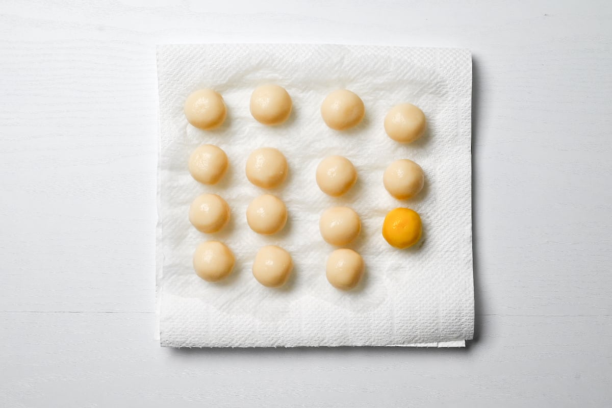 chilled dango drying on a sheet of kitchen paper