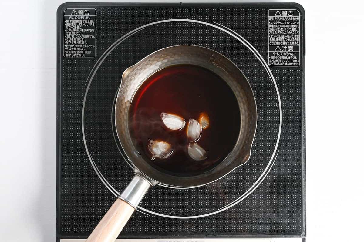 udon tsuyu sauce with ice cubes