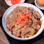 Sukiya style gyudon beef bowl featured img